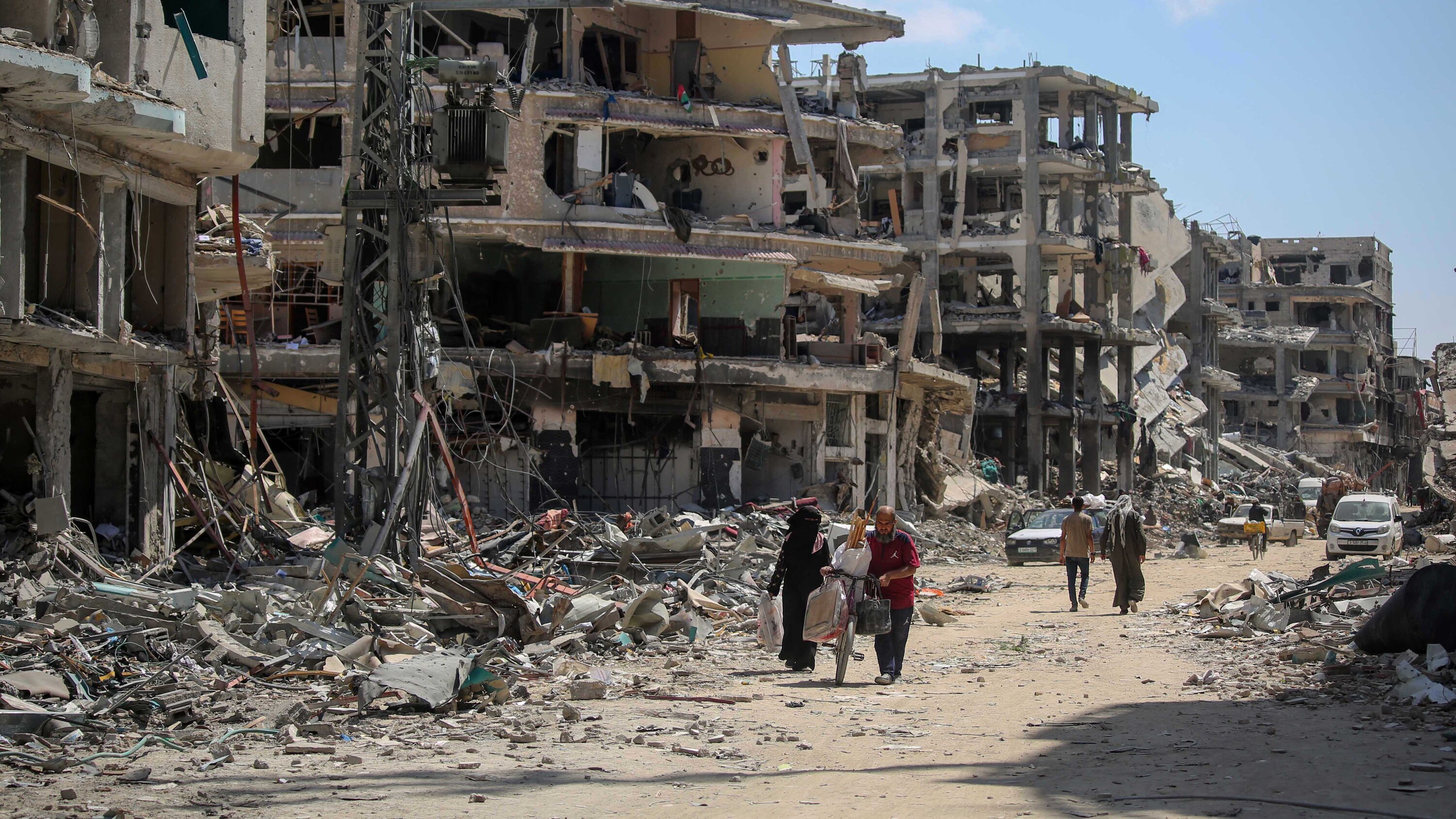 Watu Zaidi ya 80 Wauawa Gaza, Maelfu Waondoka Jijini