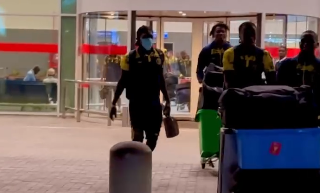 Petro De Luanda Yatua Tz Kuvaana na Simba