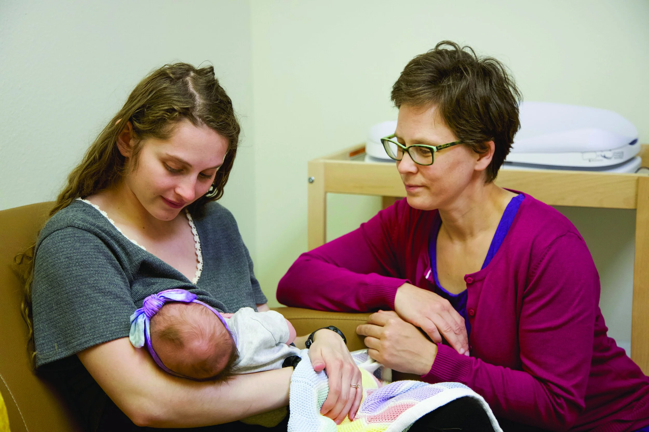 Kumuachisha Mtoto Kunyonya ni Ukatili