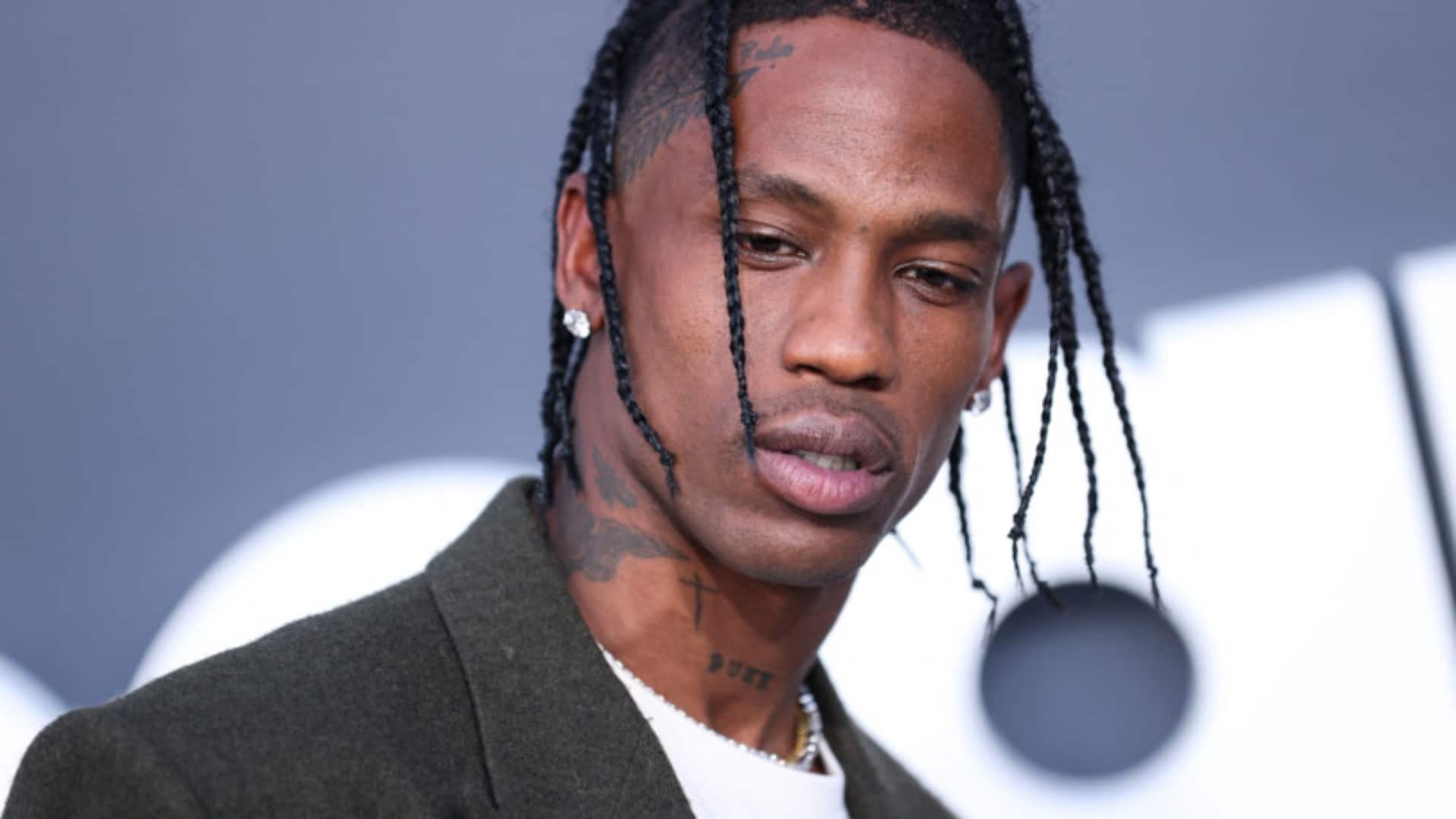 Travis Scott Awazuia Watoto Wake Kutumia AI